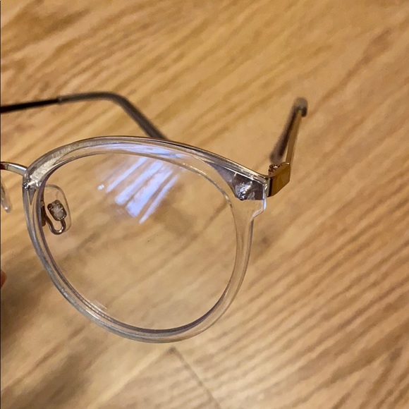 Clear glasses - Picture 3 of 5